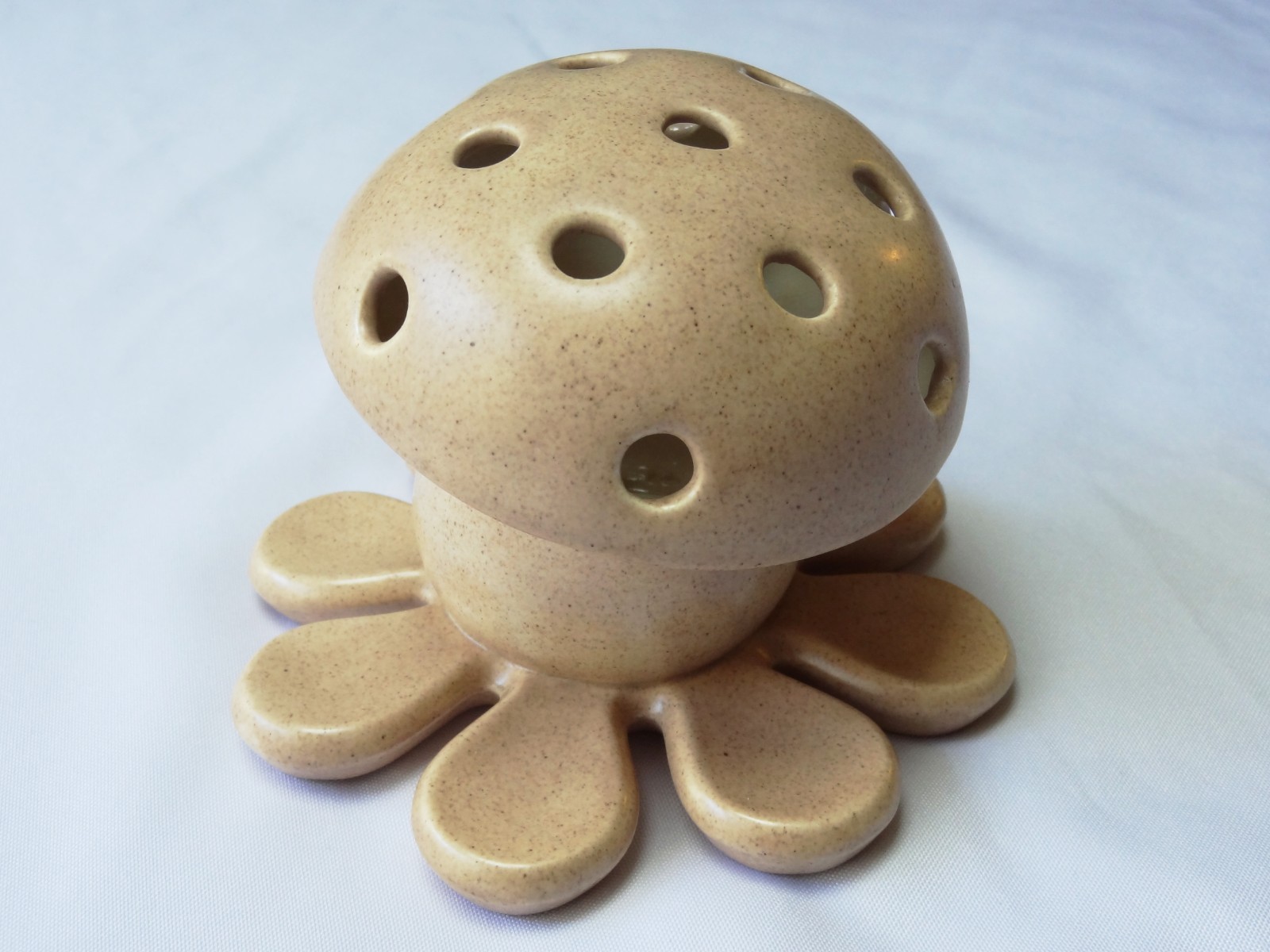 Vintage CERAMIC MUSHROOM INCENSE BURNER toadstool 1970's EXCELLENT CONDITION tan