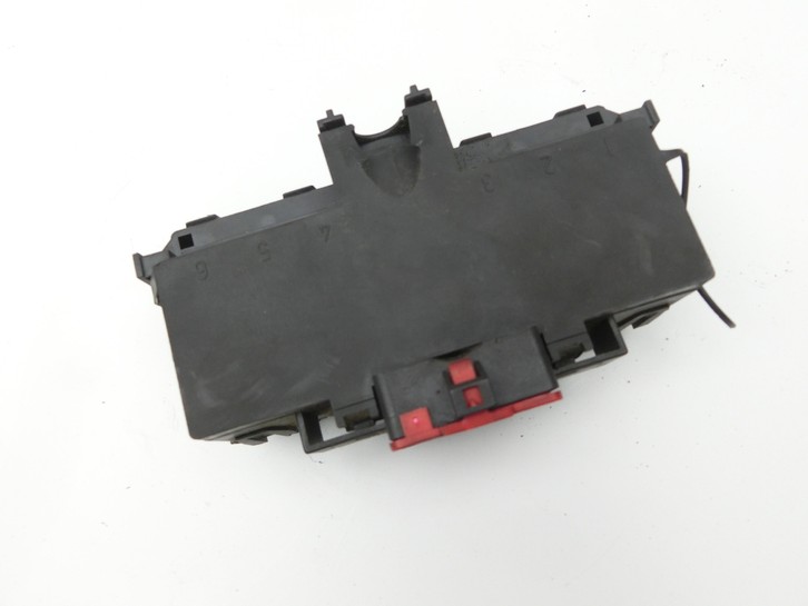 Mercedes W203 C200K 04-07 Klemme Fremdstartdose Batterie Plus - Bild 3