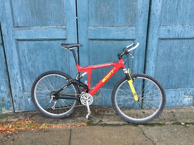 SR suntour triple cw9 42//32//22 dents chainwheel set 170mm Noir £ 10 off rrp