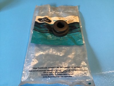 New Grommet Ford e6dz6a892a