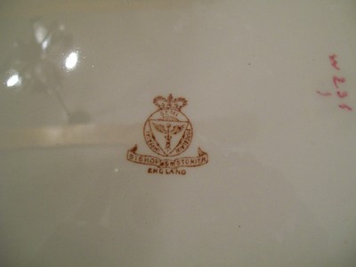 BISHOP STONIER, ENGLAND, IMPERIAL SEMI-PORCELAIN LARGE 16