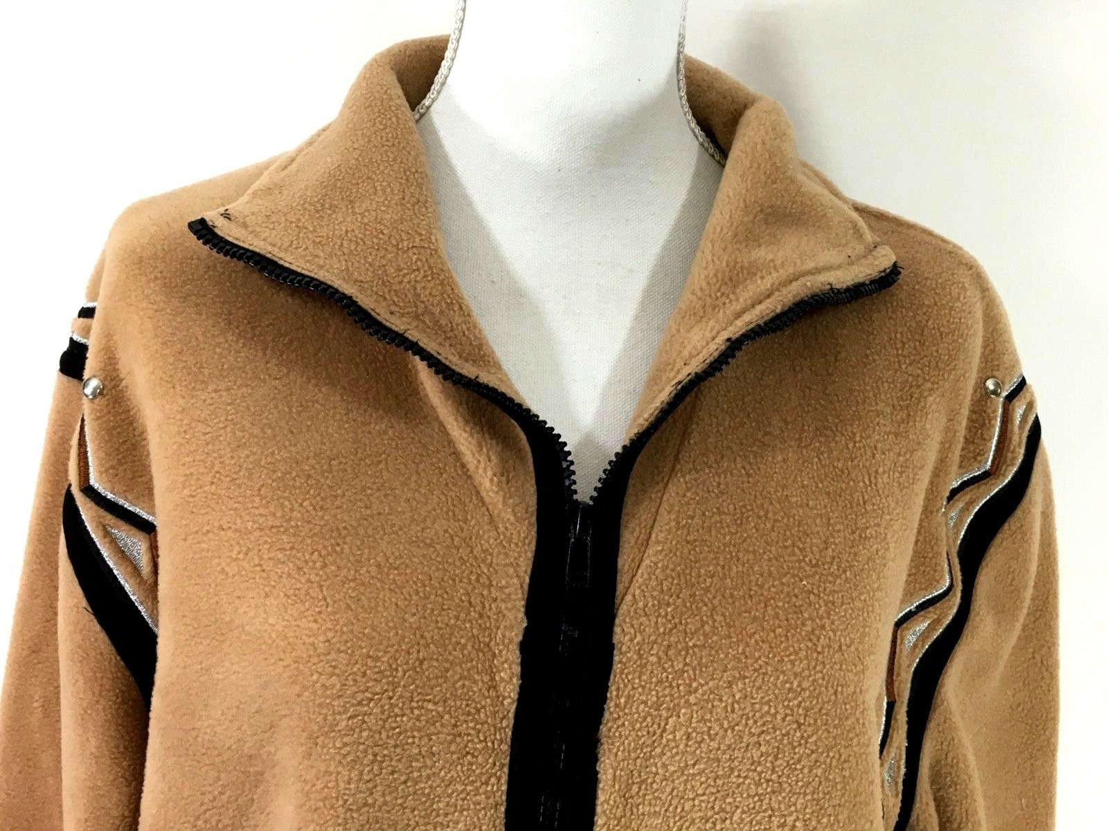 BOB MACKIE WEARABLE ART womens fleece jacket MEDIUM brown zipper pockets (J619)