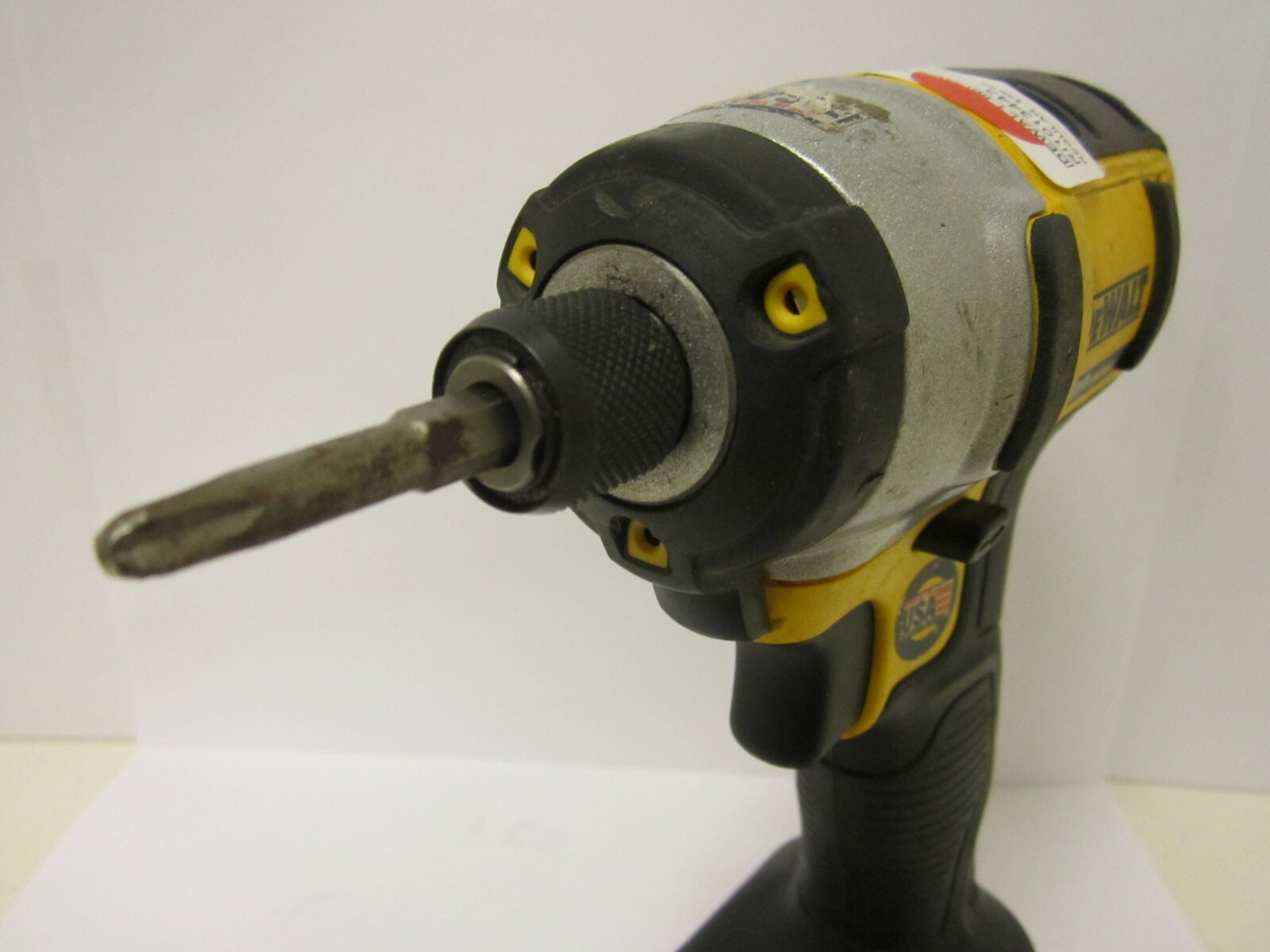 (RI1) DEWALT DCF885 20v Max Li-Ion 1/4