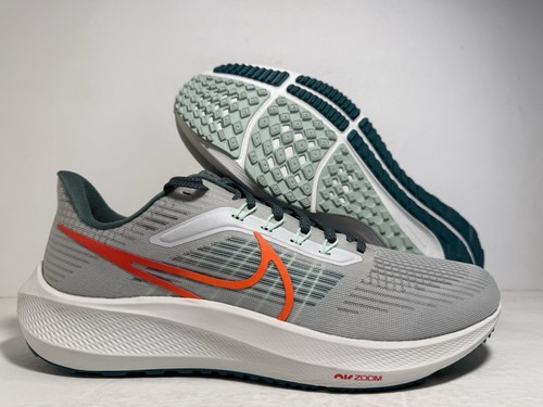 大きいサイズ　試着のみ　Nike Pegasus 40ブラックus13 31cm Nike Pegasus 40 Review | Marathon Sports