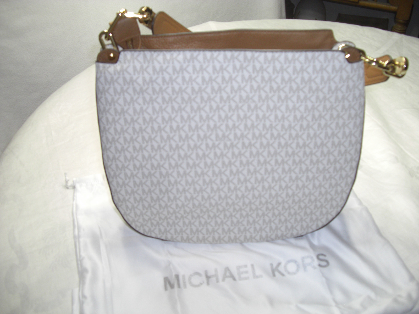 Michael Kors Vanilla Gold Signature Fulton Large Shoulder Hobo NWT $298