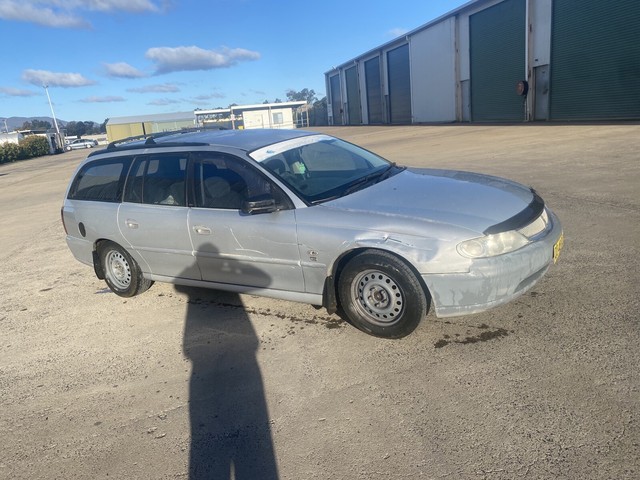  2500 5 Months Rego Swaps Or 2500ono Cars Vans Utes Gumtree 