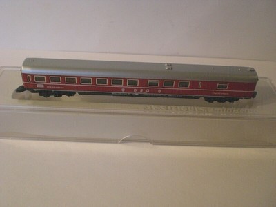 Marklin Z Scale Express Train Dining Car 29