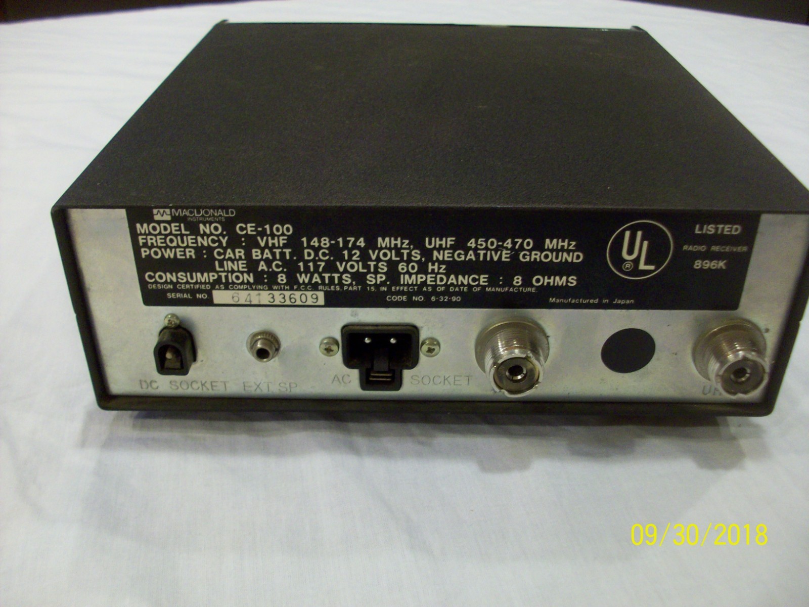 Vintage MacDonald Instruments VHF-UHF Scanner 2 Band Action Radio w/original box