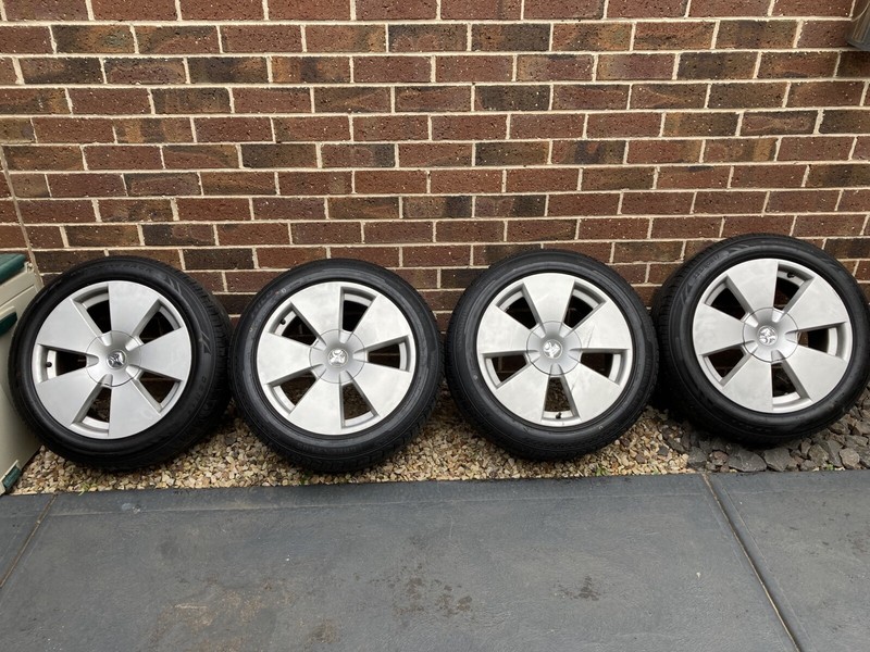 Holden Vz Calais Wheels And Tyres Wheels Tyres Rims Gumtree Australia Melton Area Caroline Springs