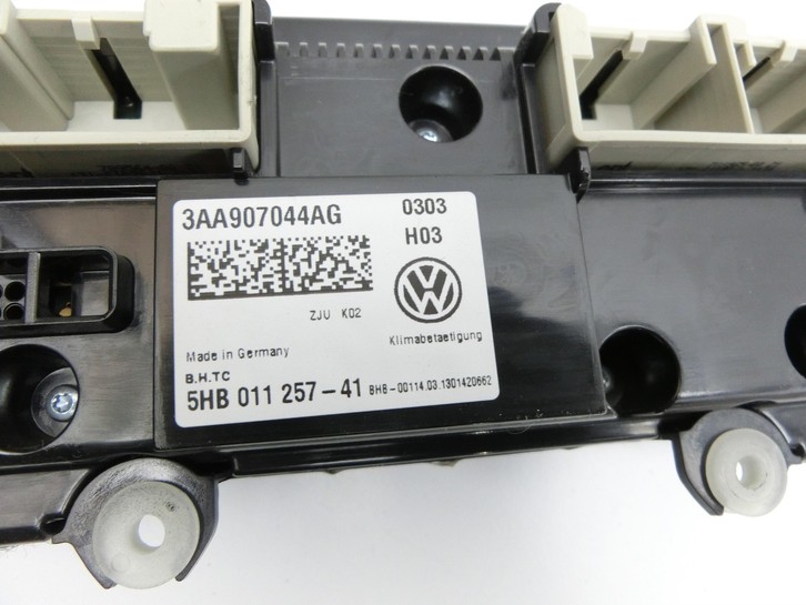 VW Passat CC 358 12-16 Bedienteil Bedienelement Heizung Klimabedienteil VW Passat CC 358 12-16 10.04.2013... Vorschau 5