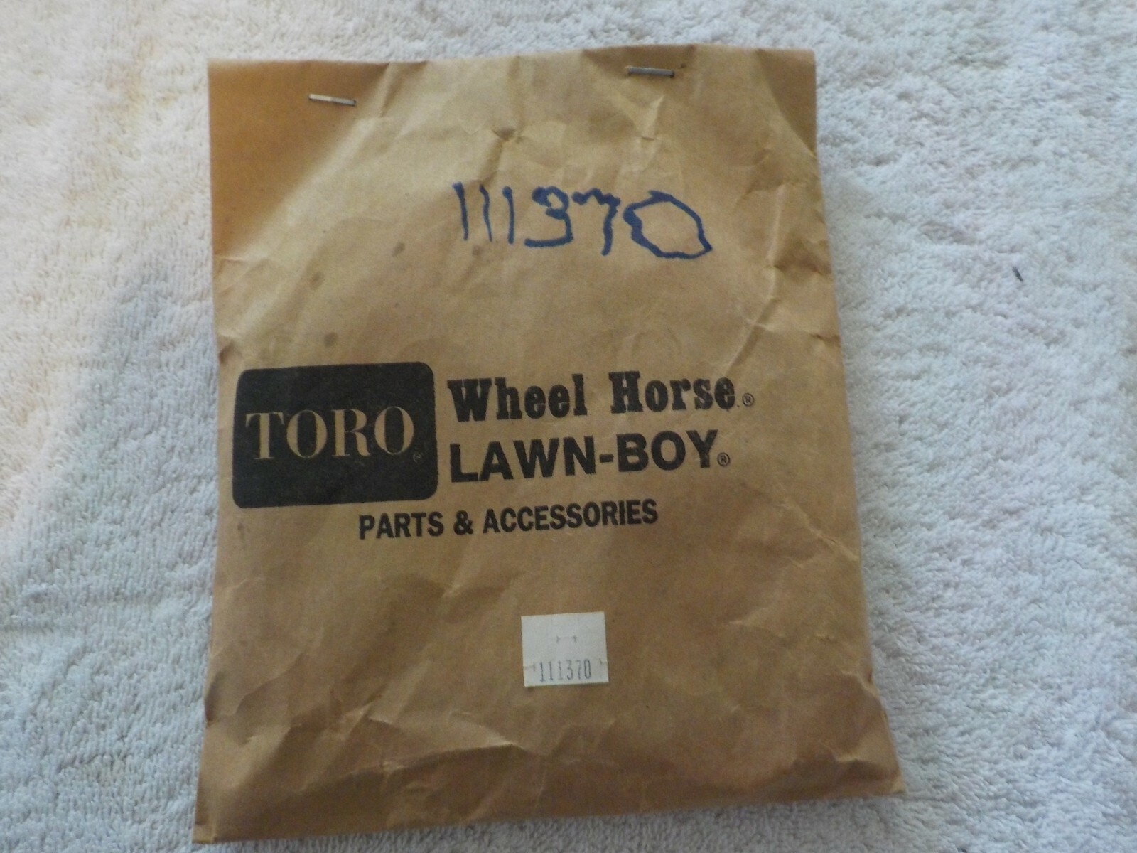 A Reese Trailer Hitch Mounting Plate 37096 V-5 J684 111370