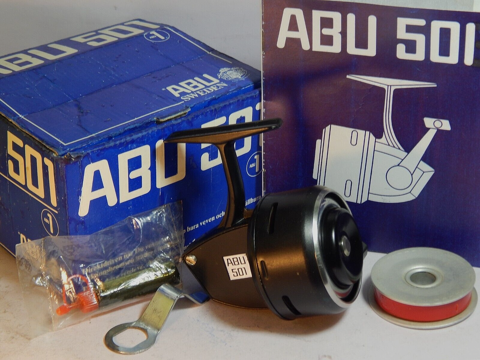 リール abu501 1970's vintage ABU 501 closed-face spinning reel in box