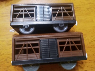 Lot 2x Brown Livestock Cattle Cargo Car Thomas & Friends Trackmaster Train
