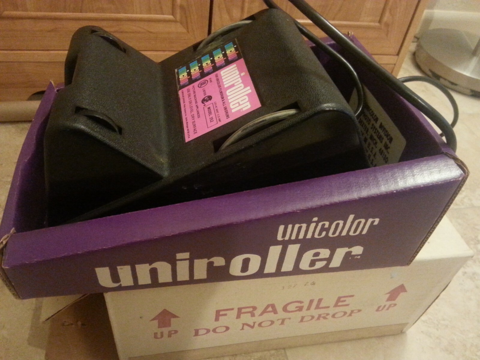 Unicolor Uniroller Model 352