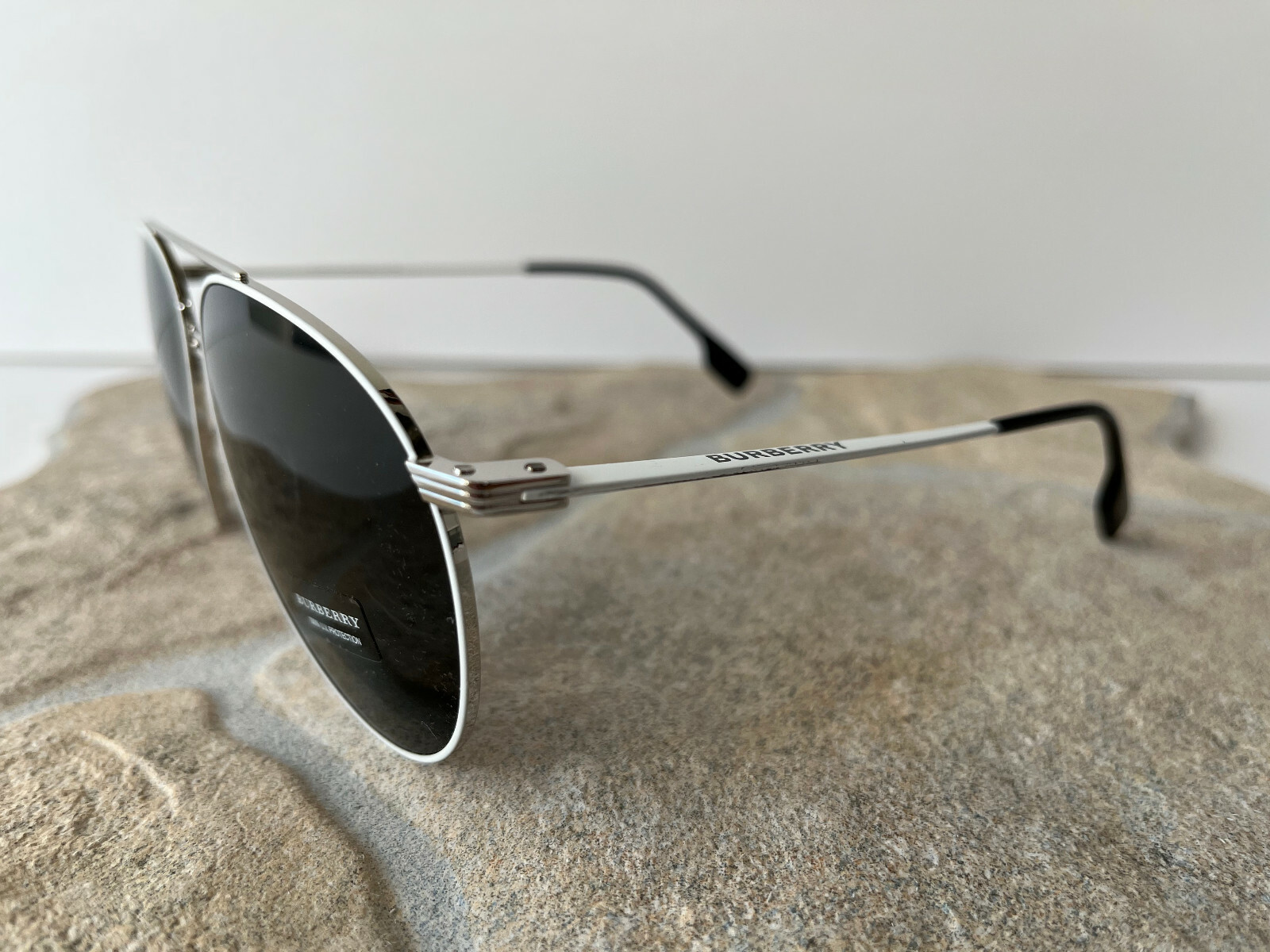 Pre-owned Burberry 3108 Sunglasses Color White Silver 129487 In Gray