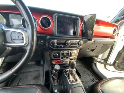 image 17 of interior