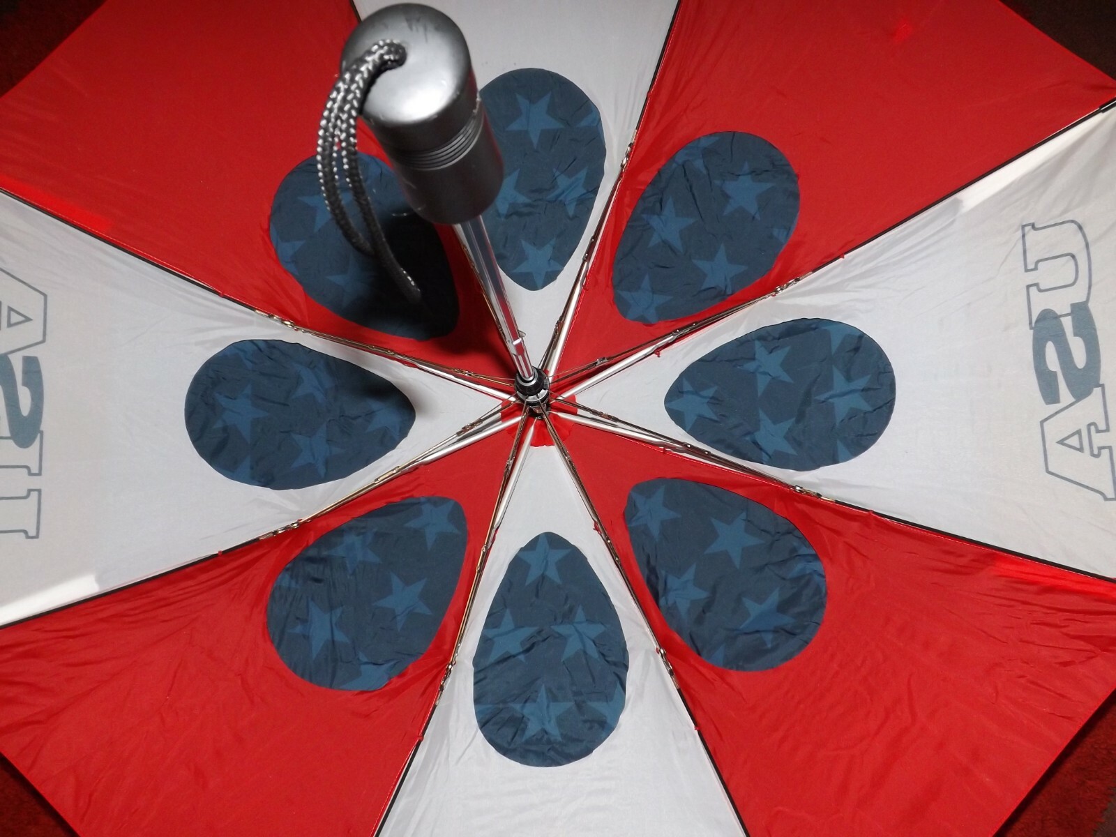 GustBuster Metro Automatic Umbrella USA Stars With Pouch 38