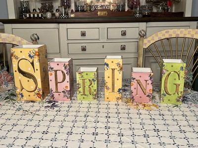 MACKENZIE CHILDS FLORABUNDA SPRING VASES -BNIB