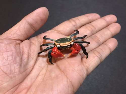 Yujin Takara Kaiyodo Retired Japan Exclusive Red Claw Crab Figure