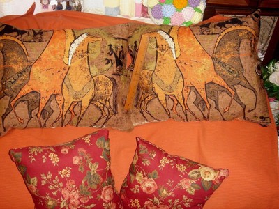 VTG MCM MOD SCREEN PRINT LINEN ART TROJAN HORSES FLOWER GARDEN PILLOW THROW SET