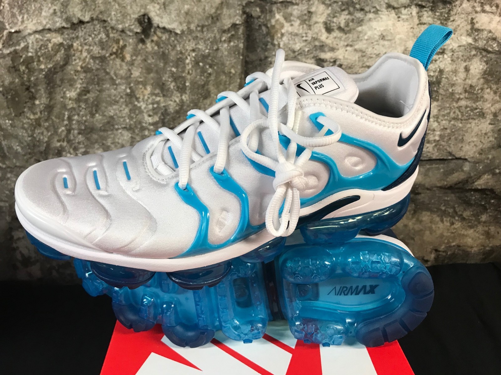 air vapormax plus white blue force blue fury