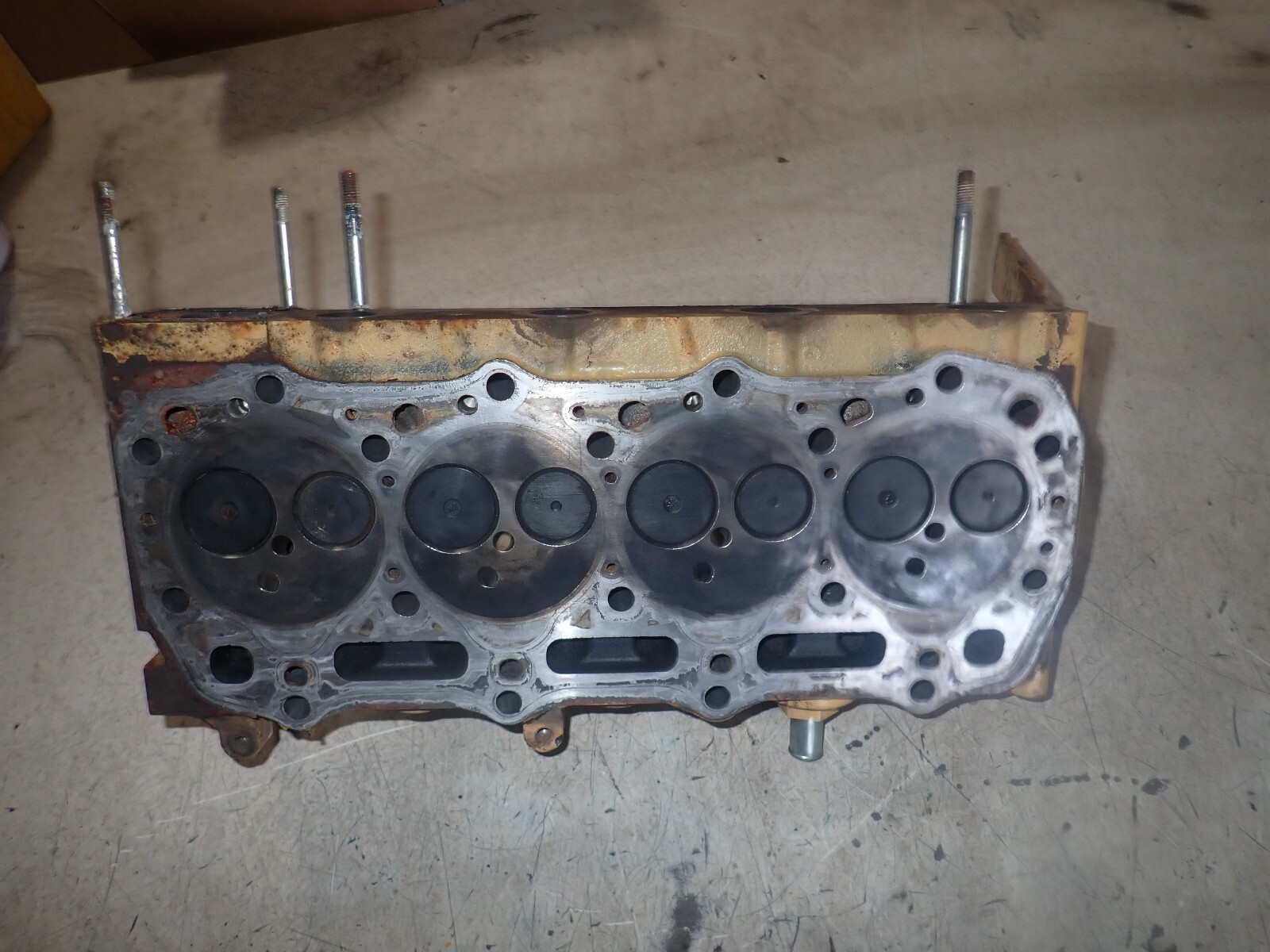 Caterpillar CAT C2.2 Diesel Engine Cylinder Head 458-7903 Caterpillar CAT C2.2 Diesel Engine Cylinder Head 458-7903