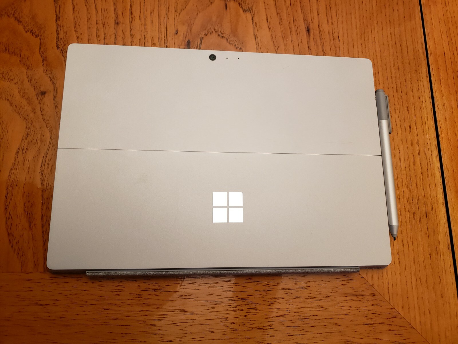 Microsoft Surface Pro 4 Bundle with type cover and pen [i5 |8GB Ram|240GB SSD]