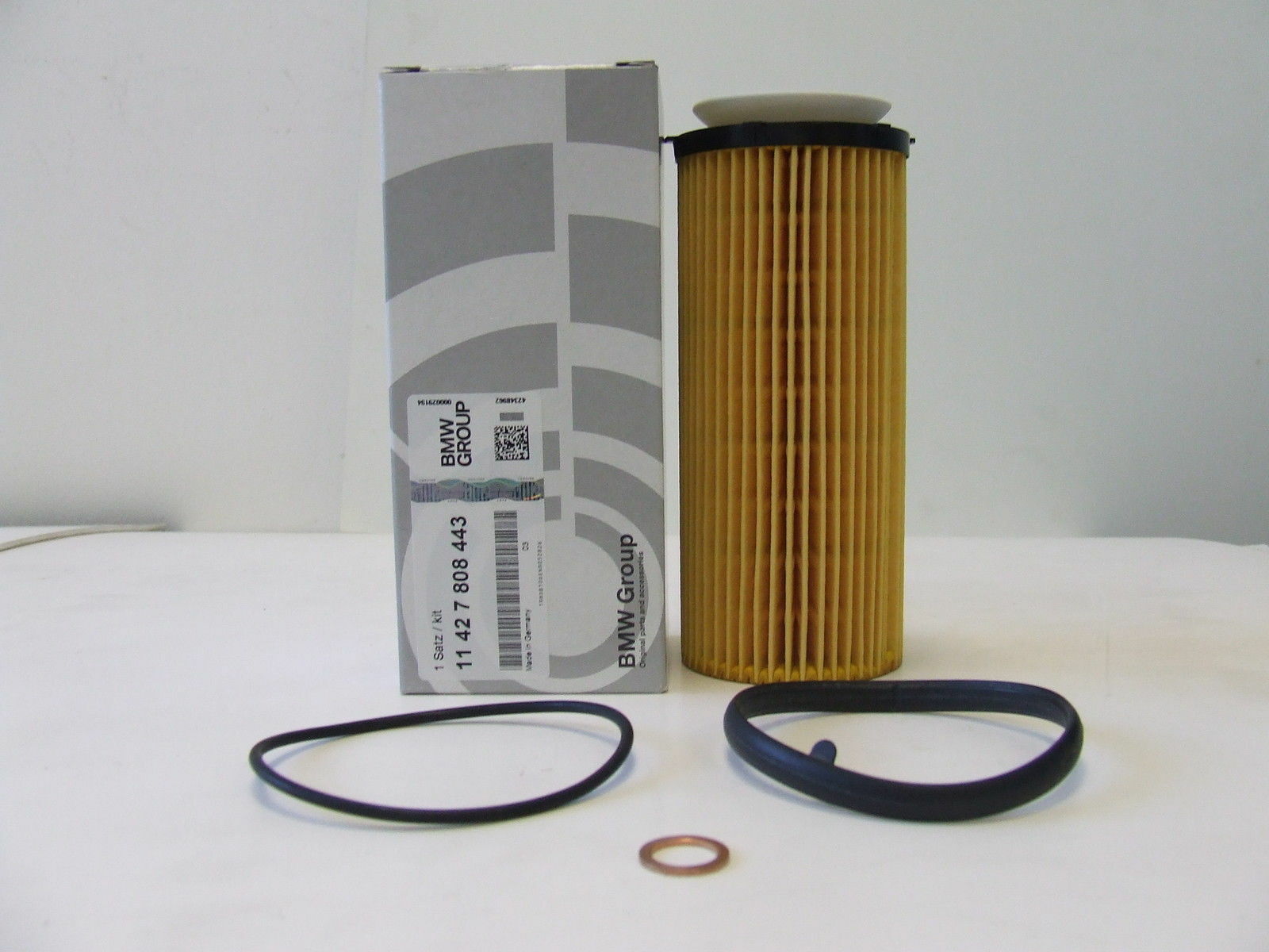 ま Genuine BMW E9X F07 F10 E70 E71 3/5/7/X5 Oil Filter Diesel