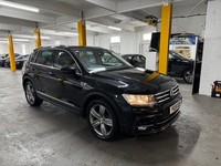 Rear camera|Adaptive Cruise|Apple CarPlay