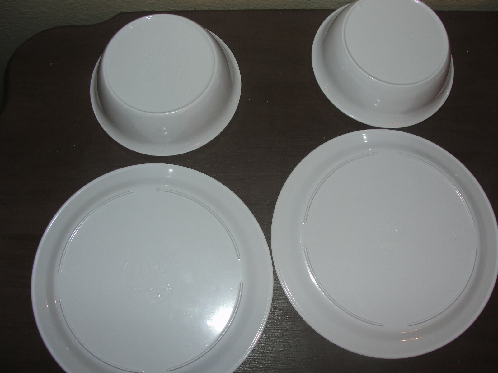 4 sets DISNEY PRINCESS FROZEN Pink  Melamine Plates Bowls Zak! Designs