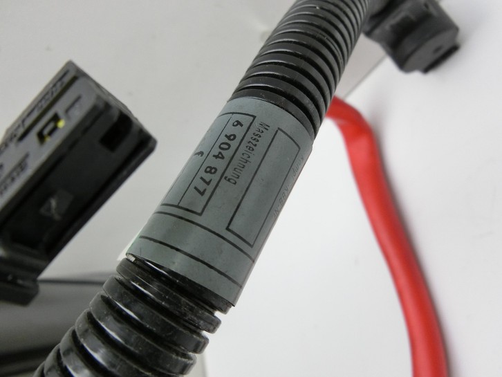 BMW E65 7er 01-05 Kabel Pluskabel baum f. Batterie Plus BMW E65 7er 01-05 11.09.2003 61126904905 6904905 gebraucht Vorschau 5