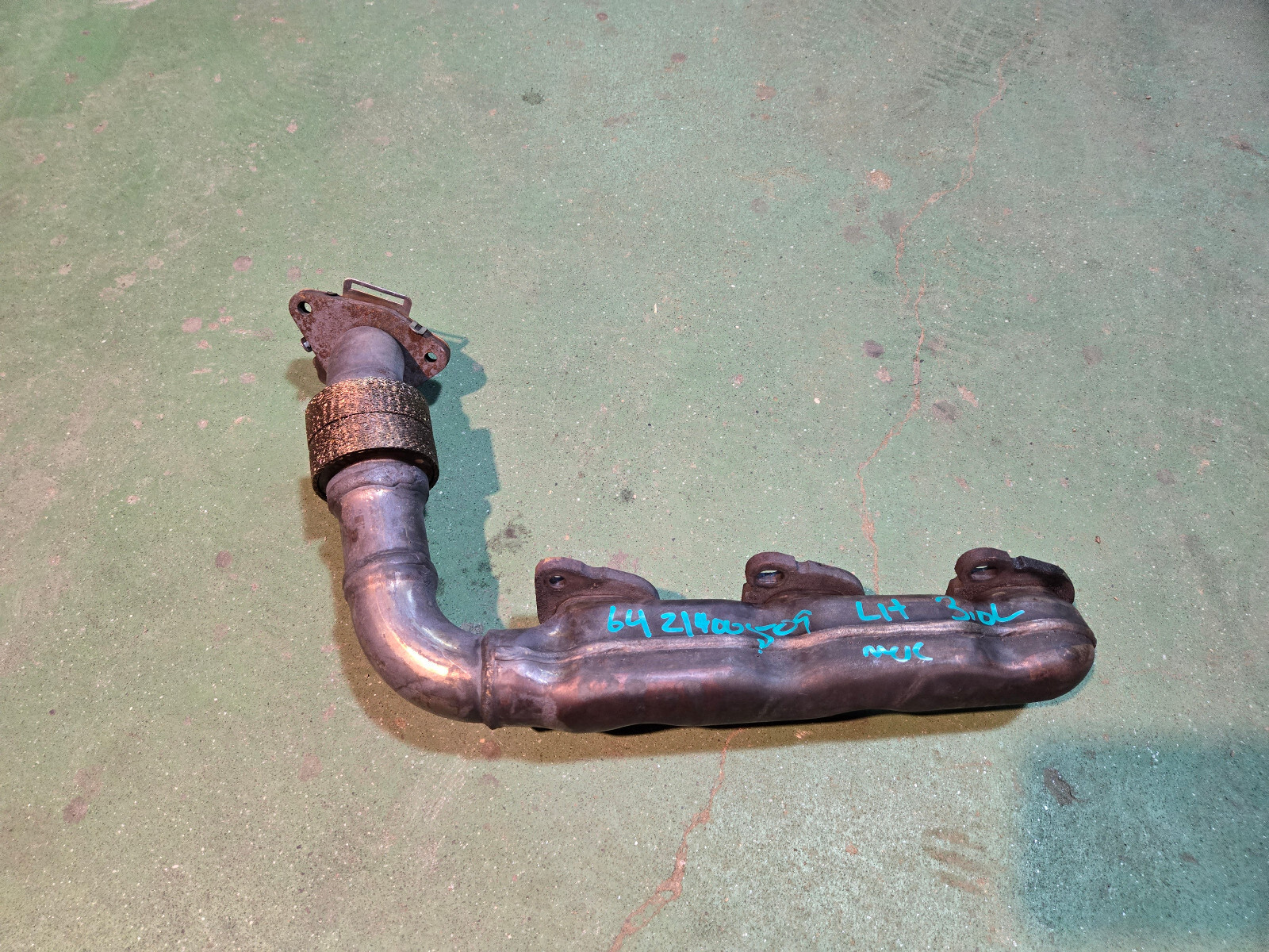 a6421400509 Mercedes Bluetec Diesel Engine Exhaust Manifold Left - Picture 1 of 5