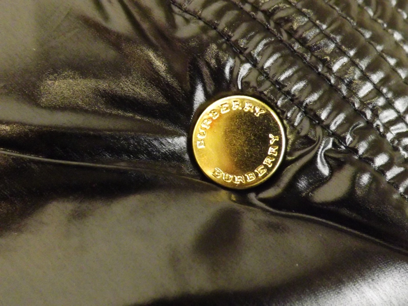 BURBERRY BURBERRY WILLOWBANK BLACK QUILTED HOODED DOWN GENUINE FOX FUR VEST SIZE M