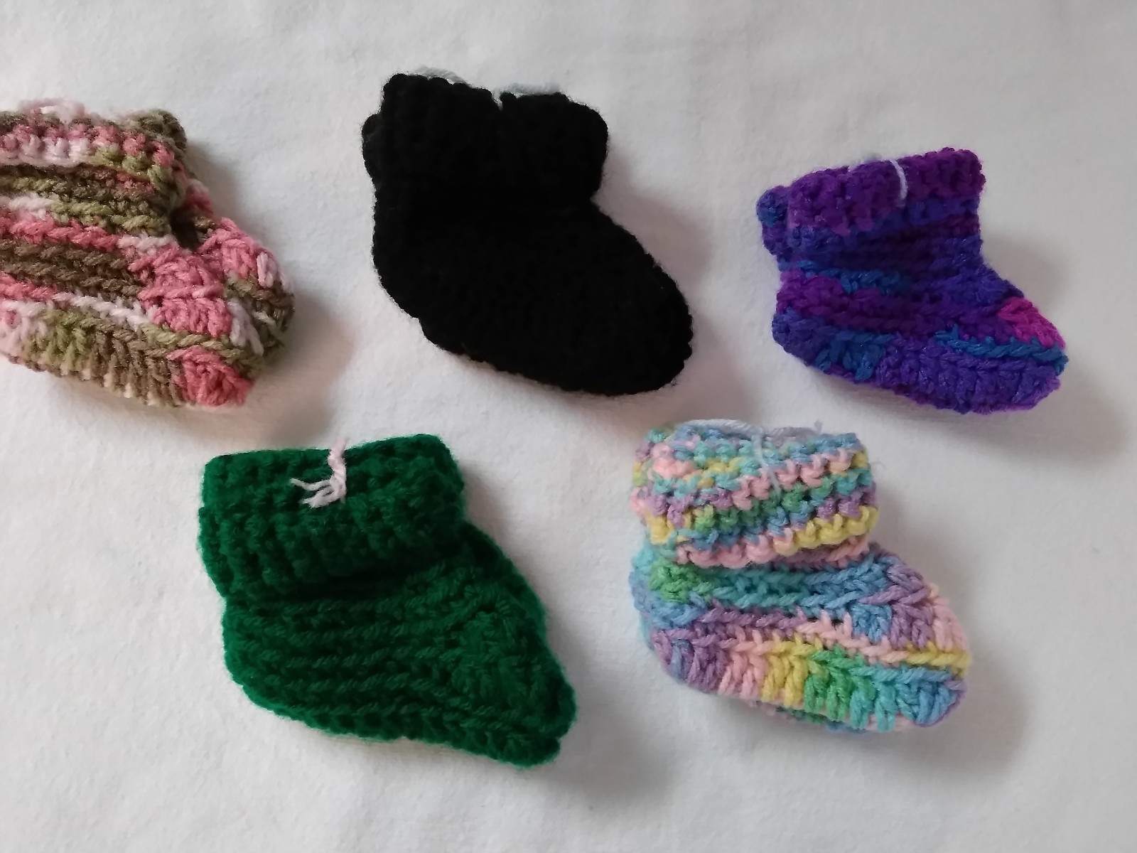 HANDMADE CROCHETED  BOOTIES  NEW   SET OF 5  GROUP A