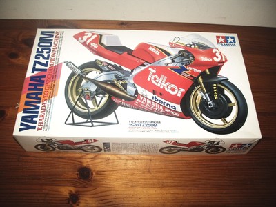 TAMIYA 1/12 YAMAHA T7250M T.HARADA''S ''93 GP-2 MOTORCYCLE MODEL KIT 14064