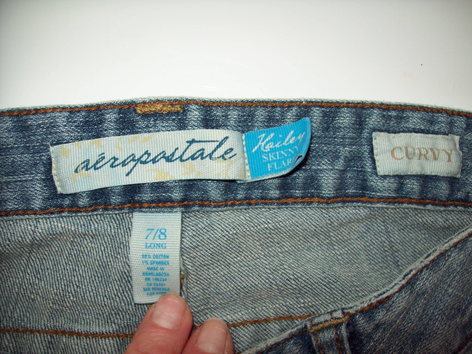 3 PAIRS OF MISSES JEANS AND A PAIR OF CAPRIS~ALL SIZE 7/8~ARIYA AND AEROPOSTALE