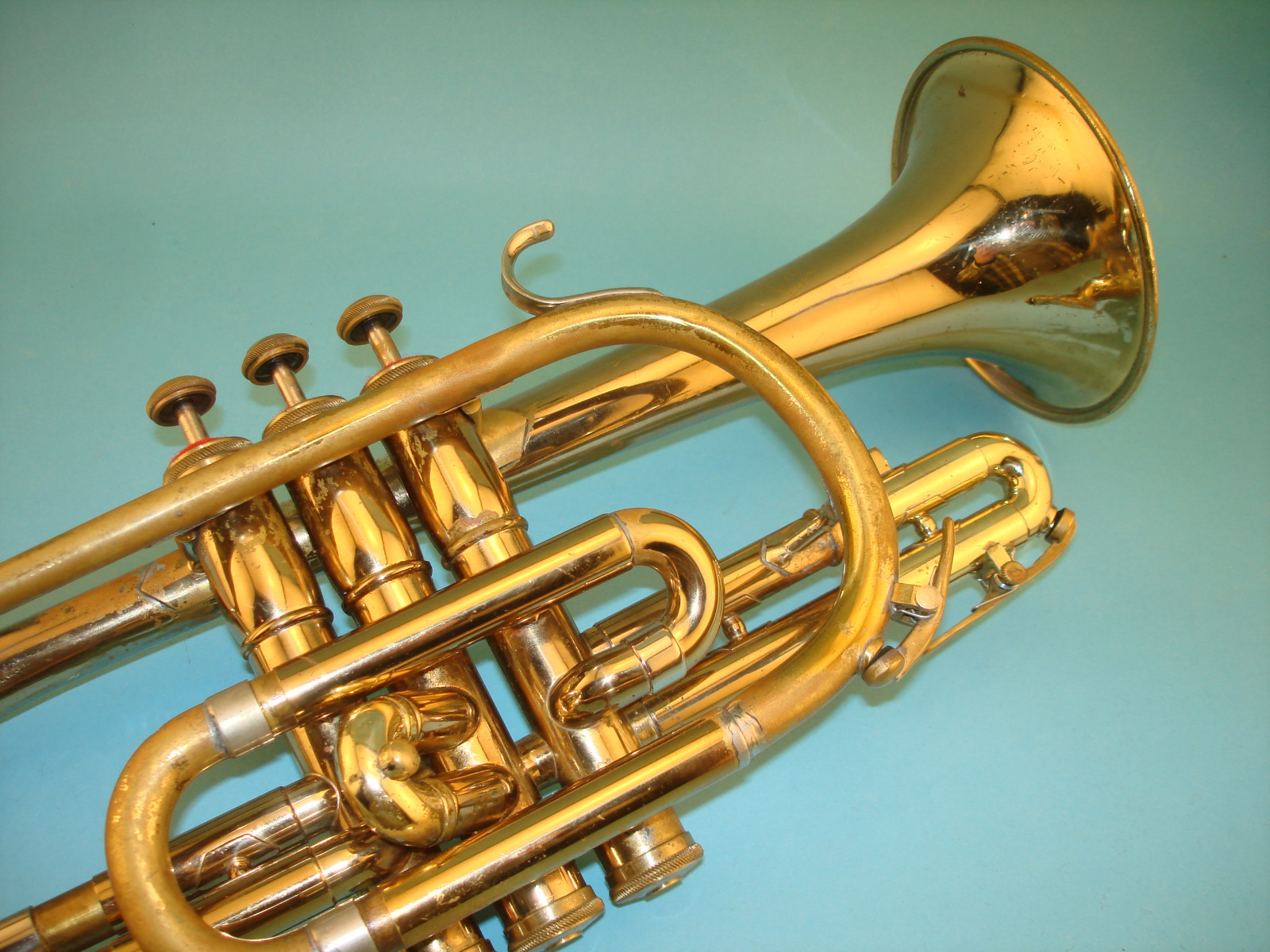 Olds Ambassador Bb Cornet with MP & Case - Plays But Needs Repairs