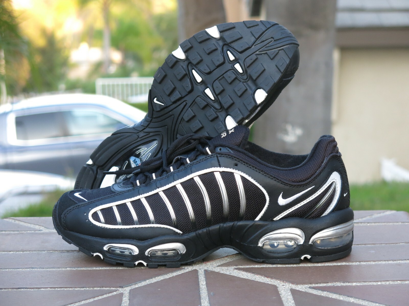 nike air max tailwind black silver