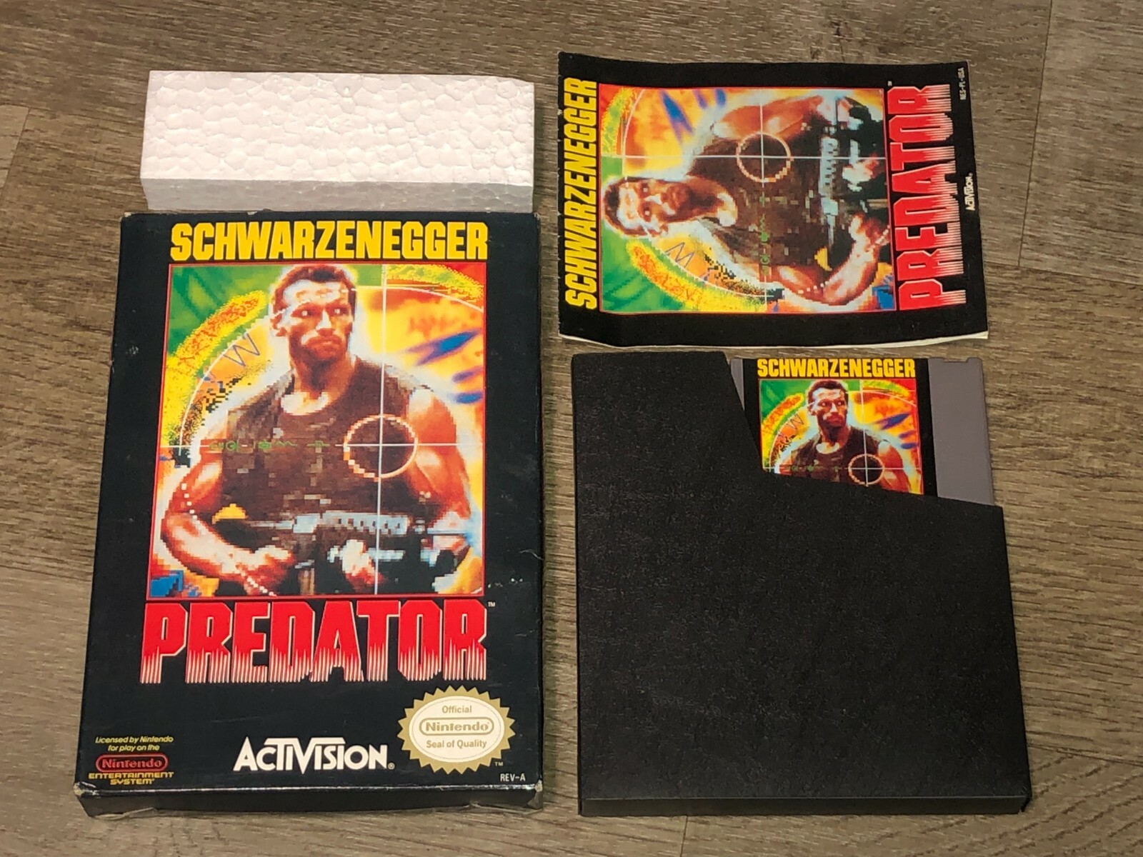 Predator Nintendo Nes Complete CIB Good Condition Authentic Predator Nintendo Nes Complete CIB Good Condition Authentic