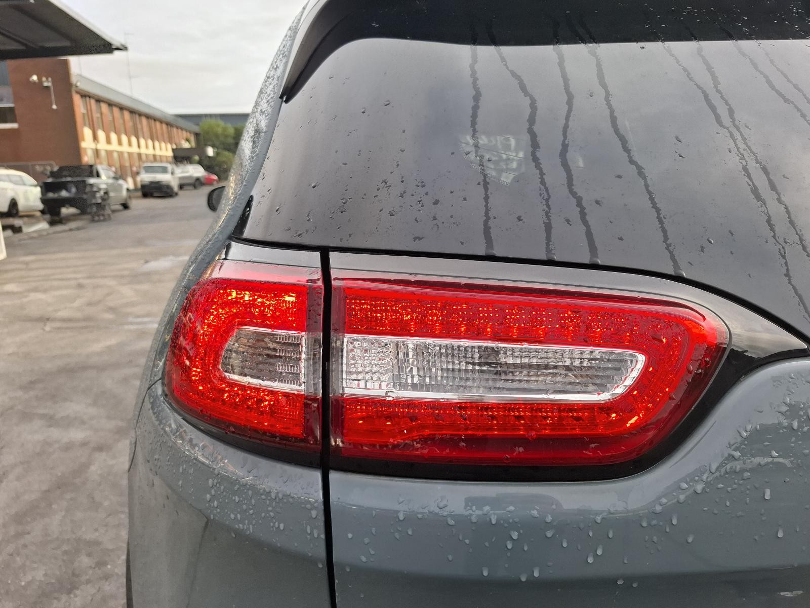 JEEP CHEROKEE 2014-2018 RIGHT TAILLIGHT KL, IN BODY, 02/14-03/18 - thumbnail 7