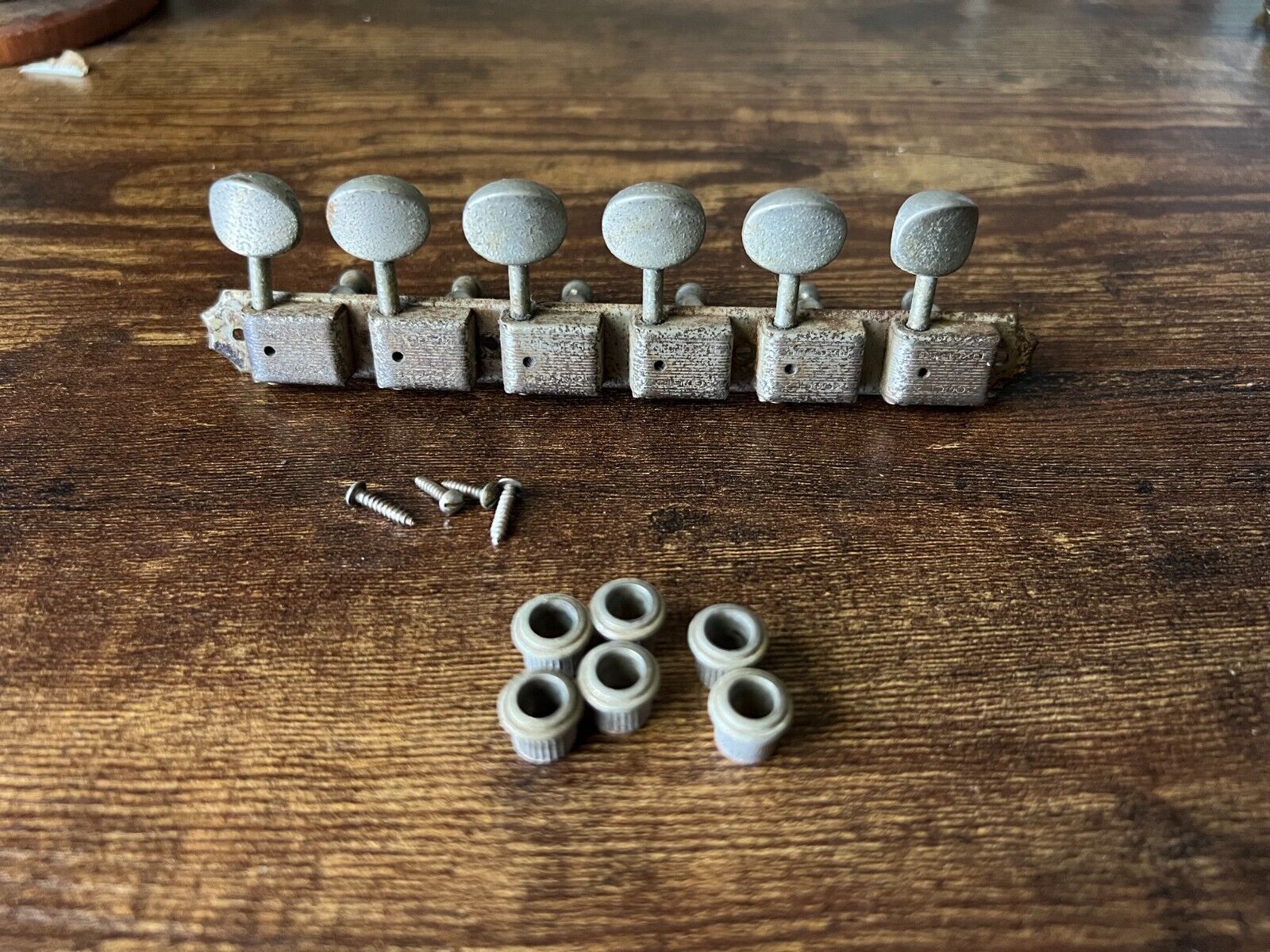 Vintage original Kluson Deluxe double line tuners 6 on Vintage original Kluson Deluxe double line tuners 6 on