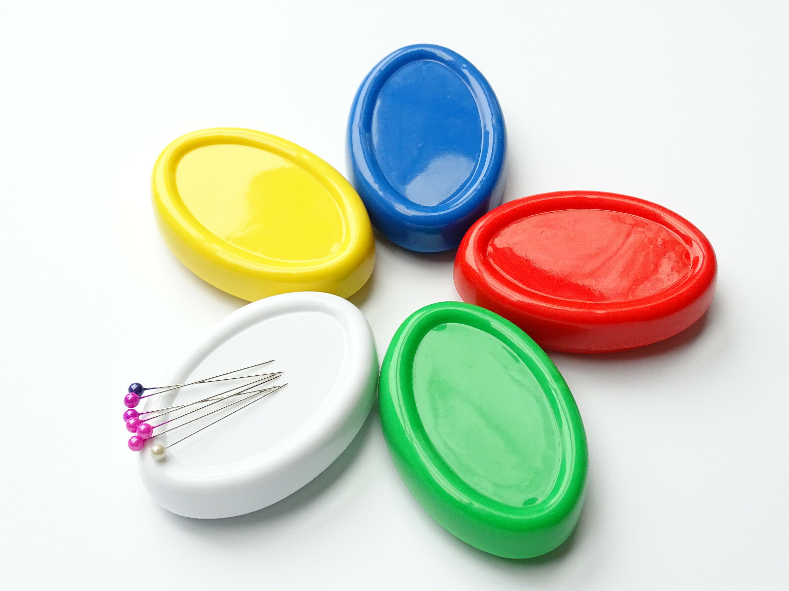 1 Stück Magnetnadelkissen magnetisch Nadeln Nadelkissen / verschiedene Farben