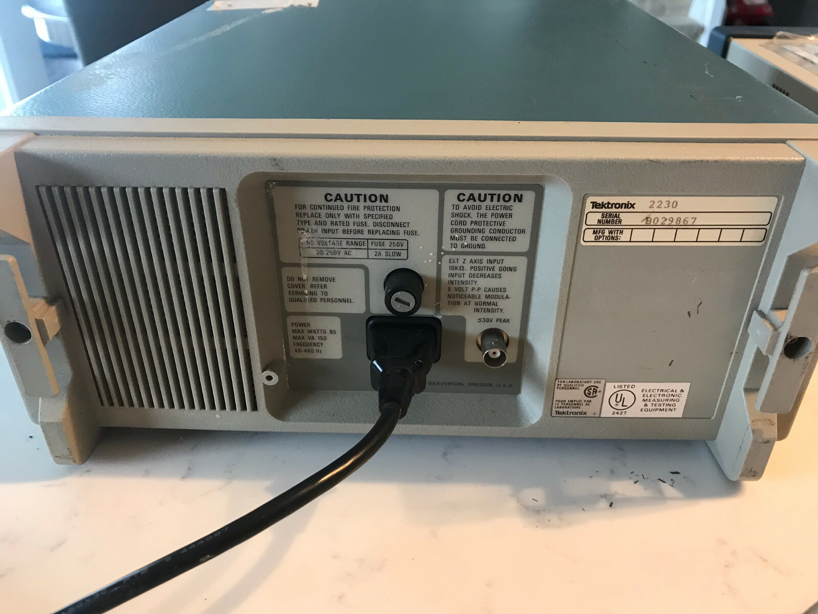 TEKTRONIX 2230 100MHz Digital Storage Oscilloscope with OEM Probe