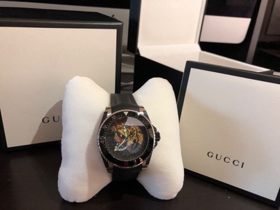 gucci tiger dive watch