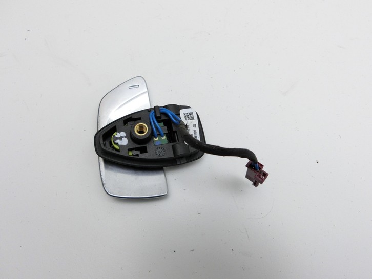 Mercedes W177 A200d 18-22 Schaltwippe Lenkrad Schalter Minus Links Mercedes W177 A200d 18-22 12.07.2019 A0999052101... Vorschau 3