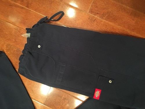 Women's Dickies Xtreme Stretch Scrubs Set, medium Navy, V Top READ