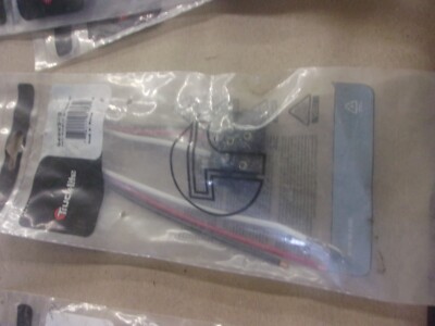 Truck-Lite 94993-3 STOP/TURN/TAIL PLUG, 16 GAUGE GPT WIRE, RIGHT ANGLE PL-3, STR