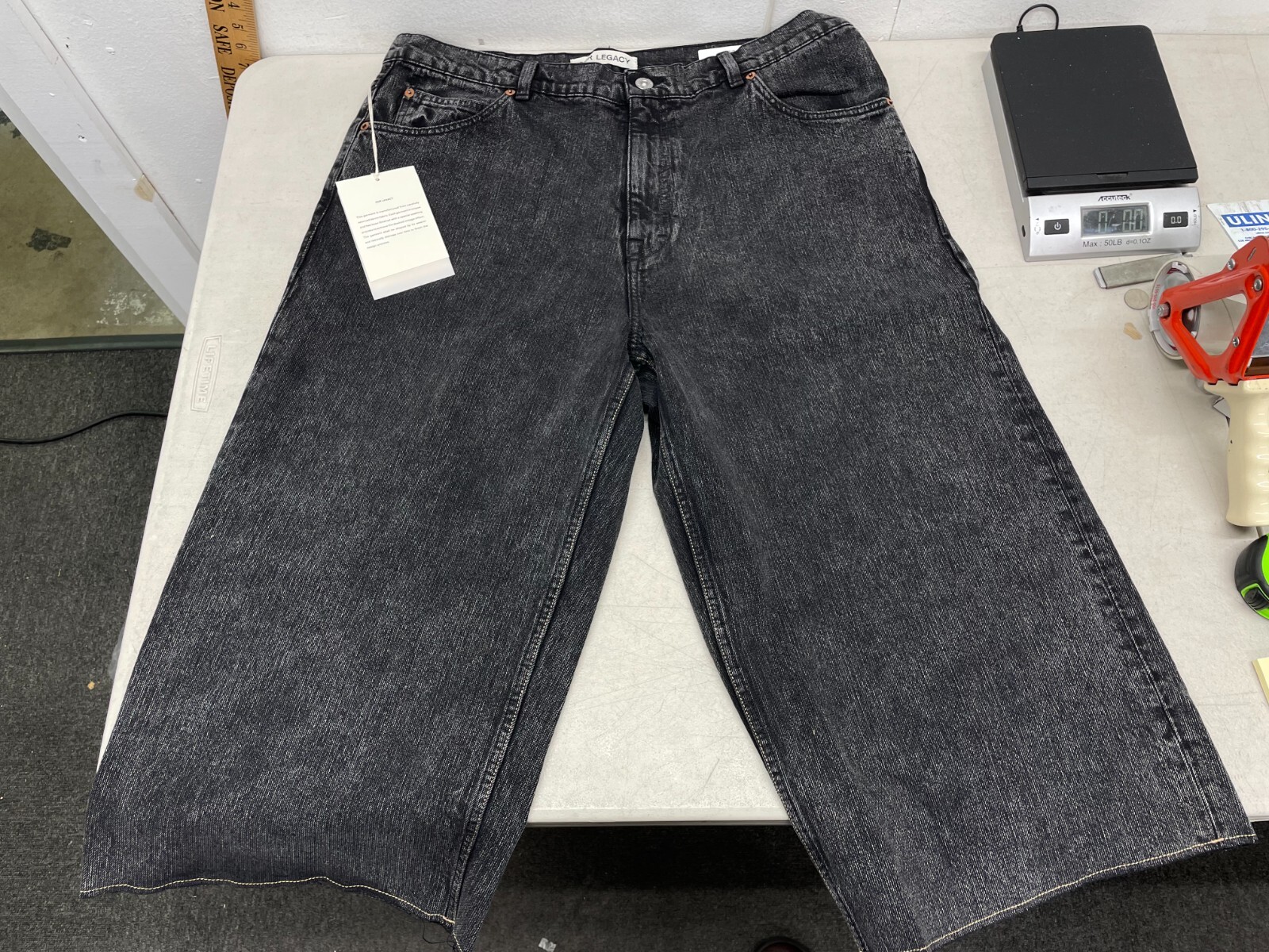 パンツ OUR LEGACY CAPRI CUT PANTS BLACK アワーレガシー - カプリ カット ジーンズ | HBX - ハイプ