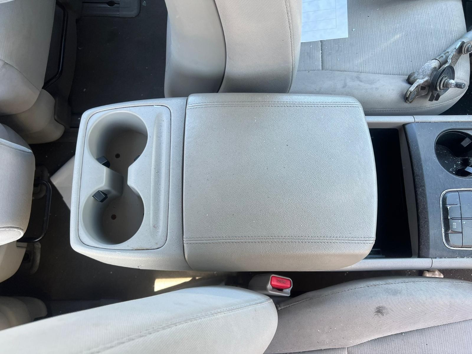 KIA CARNIVAL/GRAND CARNIVAL YP 12/2014-10/2020 RIGHT FRONT SEAT CLOTH BEIGE - thumbnail 8