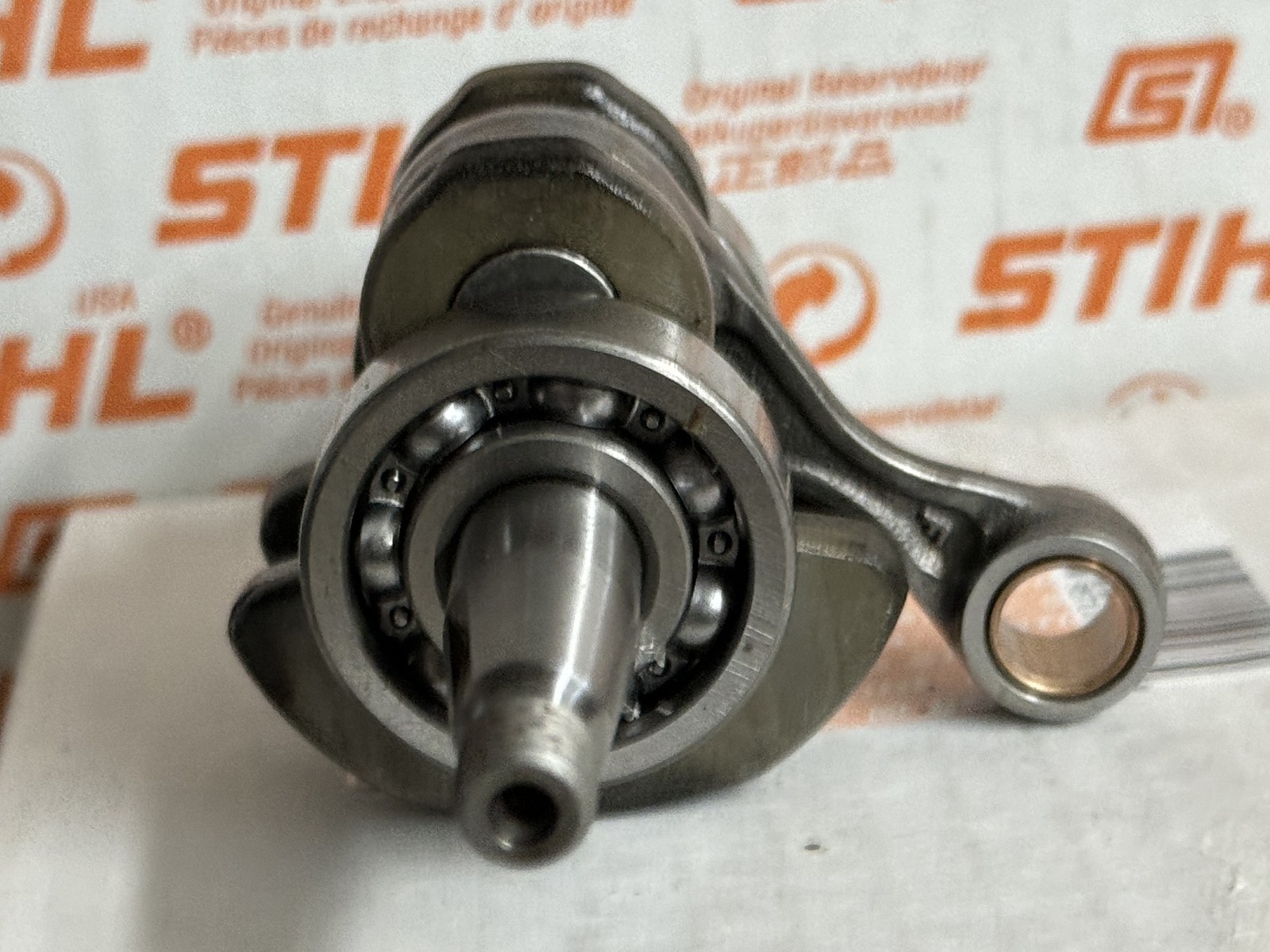 STIHL OEM CRANKSHAFT 4180 030 0411 FS130 R FS310 FS131 R KM130R FB131 HT131 MORE - Picture 2 of 4